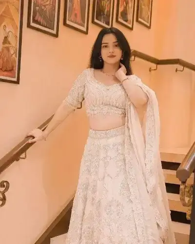 Escort Service In Grant Road